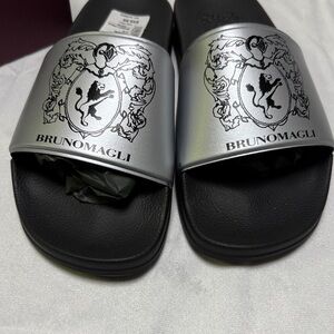 Bruno Magli Men's Silver and Black Crest Slides